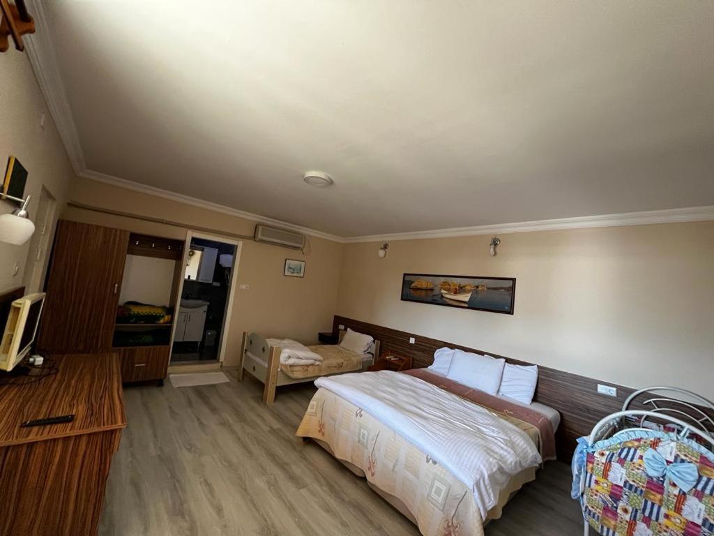 Selenes Pansiyon Kapikiri Buitenkant foto