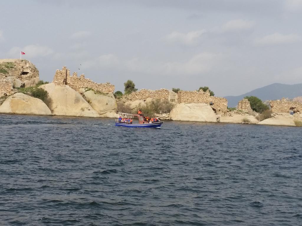 Selenes Pansiyon Kapikiri Buitenkant foto